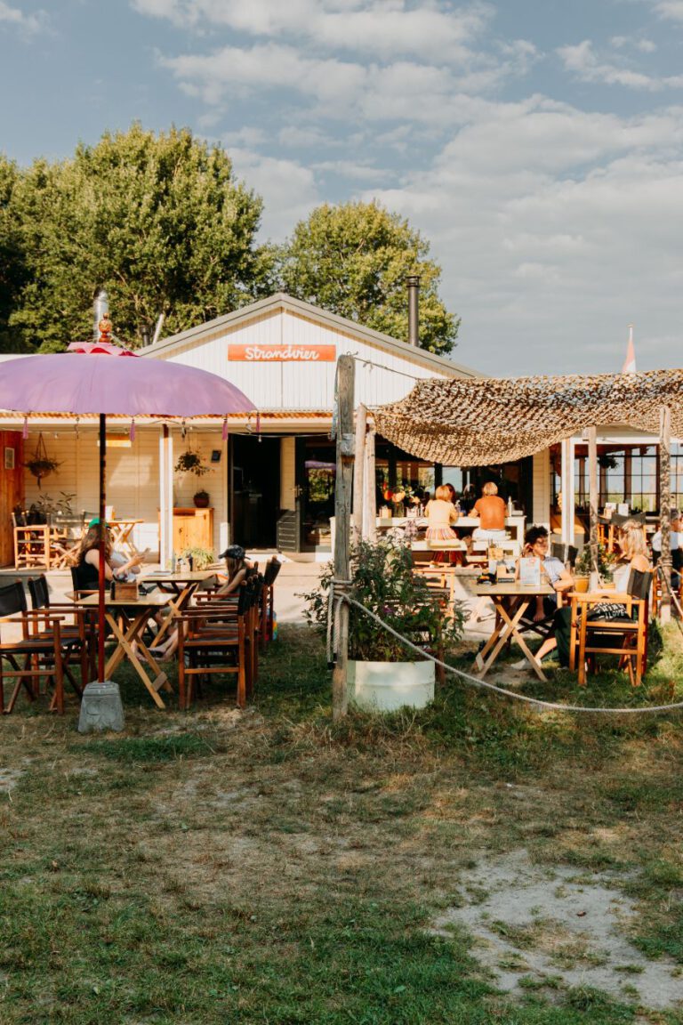 Strandvier Monnickendam Noord-Holland