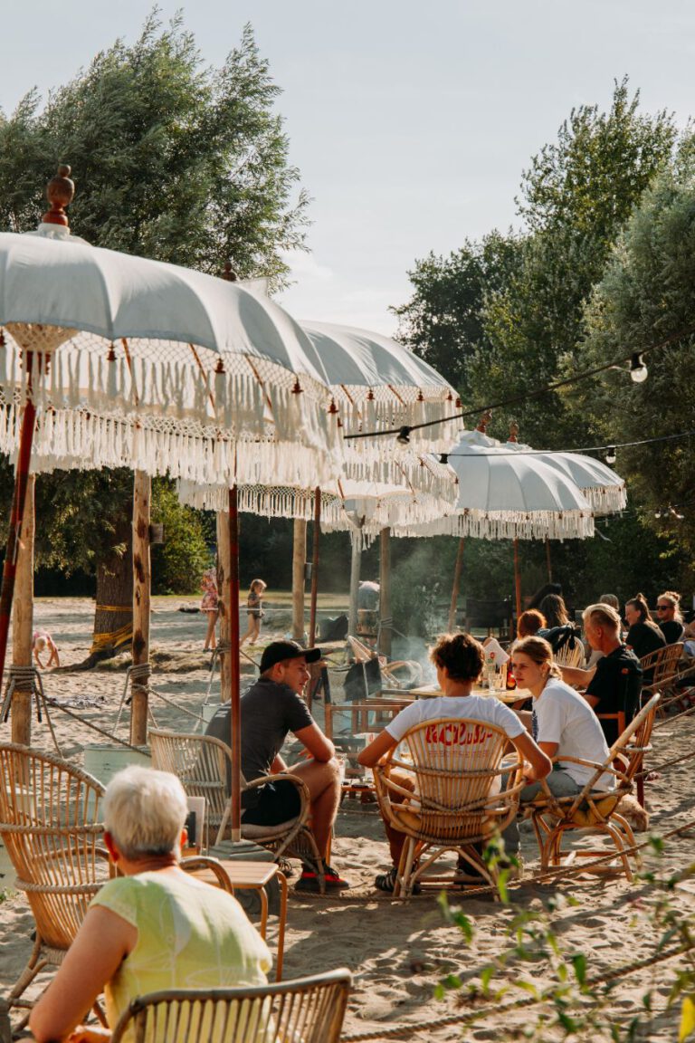 Strandvier Monnickendam Noord-Holland